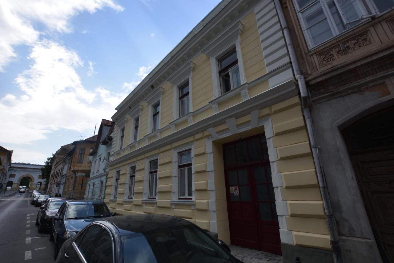 Poarta Schei 18
